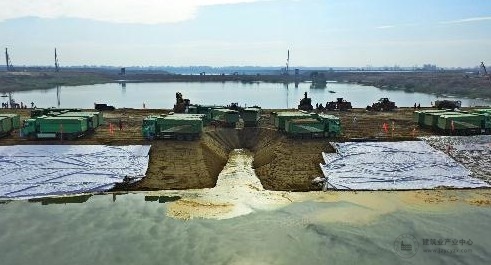 02.jpg