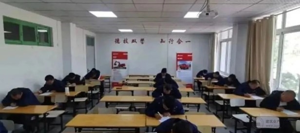 05.jpg