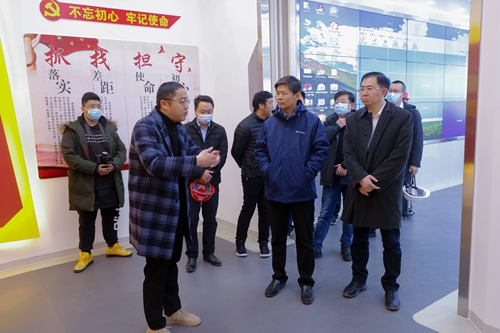 山东高速集团工会主席毕京建一行到京台高速改扩建三标调研指导工作