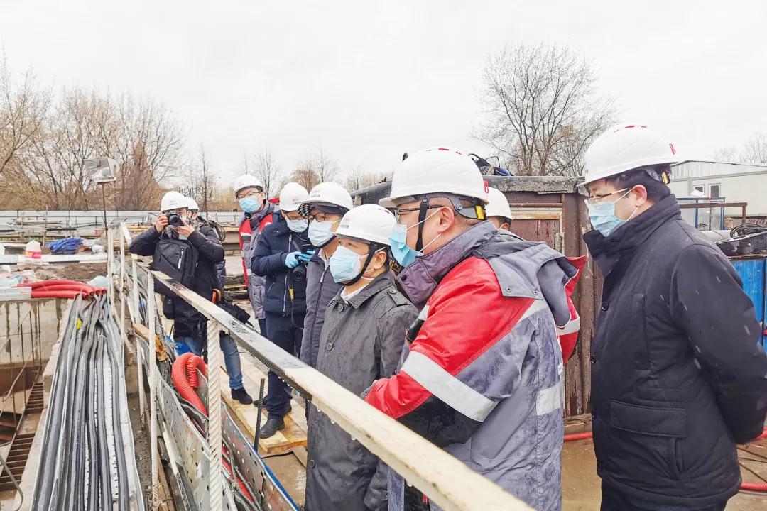 中国驻俄罗斯大使张汉晖赴莫斯科地铁项目视察慰问