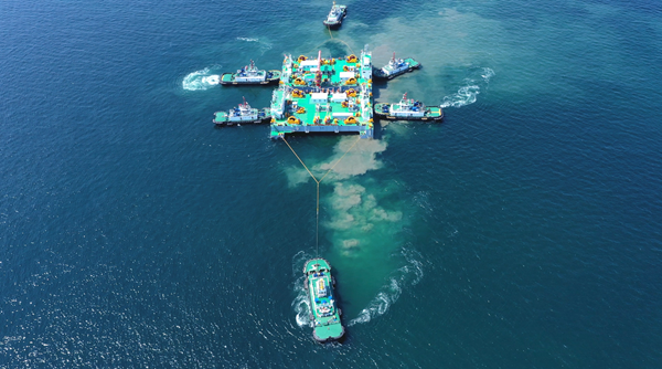 大连湾海底隧道完成沉管浮运演练