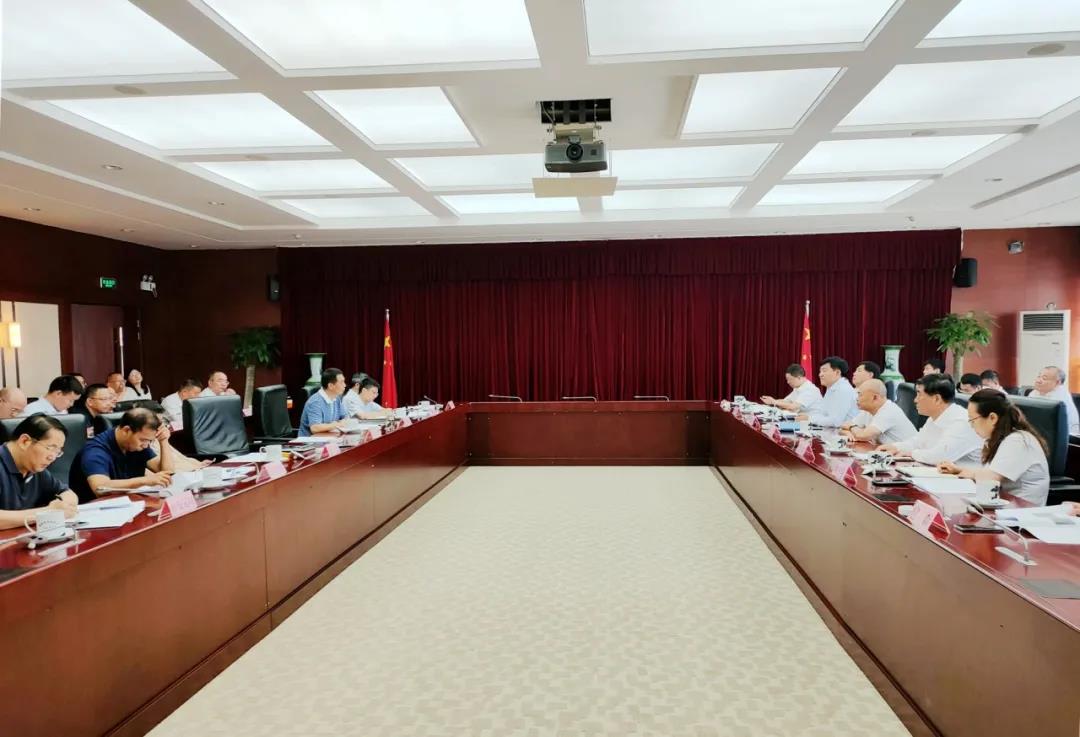 陈云会见武汉、昆明市领导，调研检查工作并慰问防汛一线员工