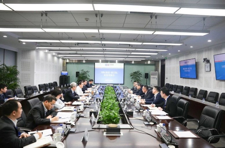 吕泽翔会见中国能建浙江院党委书记、董事长赵刚