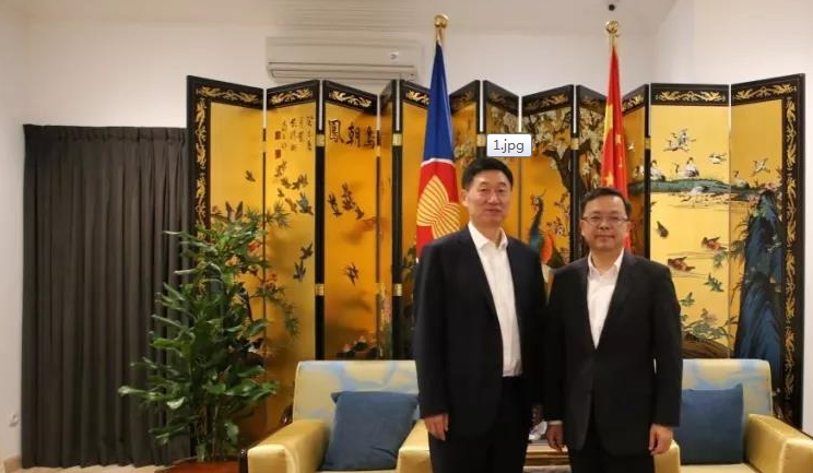 张宗言与中国驻东盟大使黄溪连举行会谈