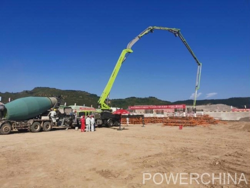 陕西延长石油富县电厂工程1号主厂房基础浇筑第一罐混凝土开工仪式举行