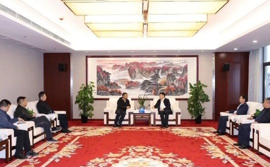 郑军会见安徽省蚌埠市龙子湖区委书记倪涛