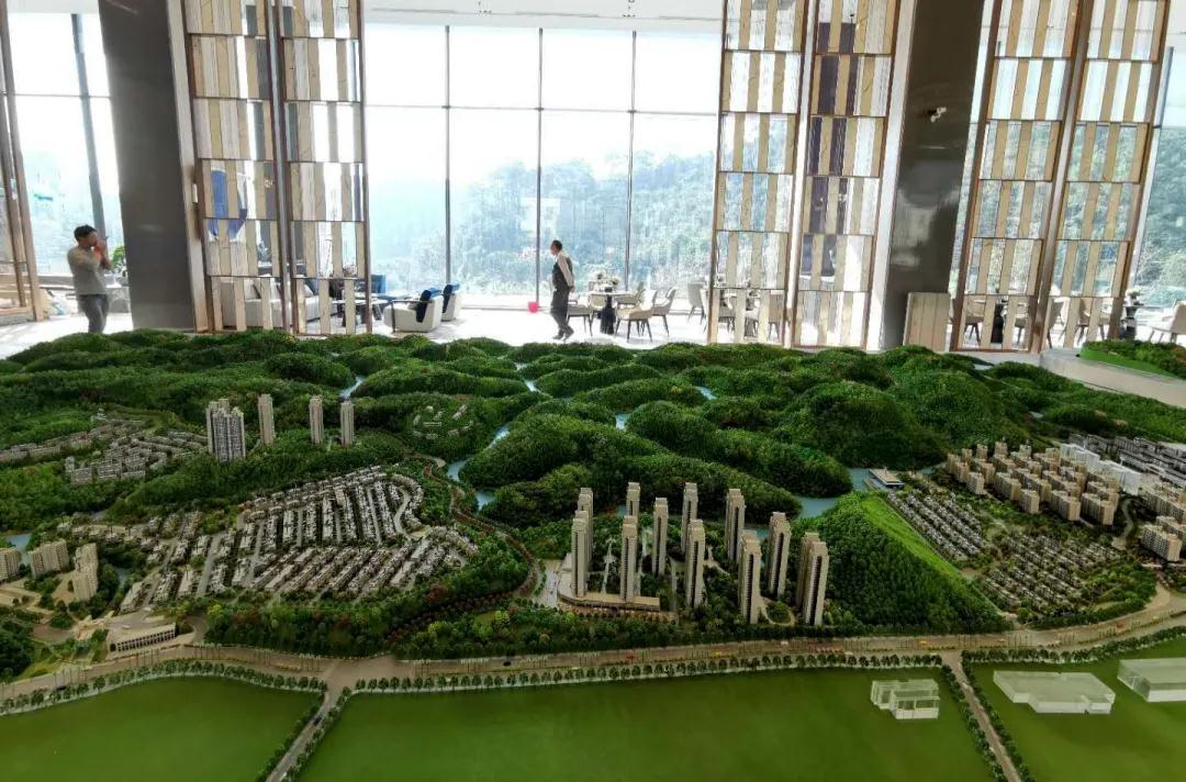 桂林建安·泰丰林湖美地项目：战风雨 保工期 稳定推进！