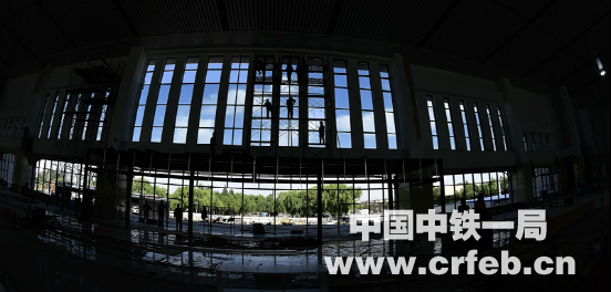 180天建成1.8万平米的“丝路”地标火车站——中铁一局建安公司新疆阿克苏火车站项目掠影