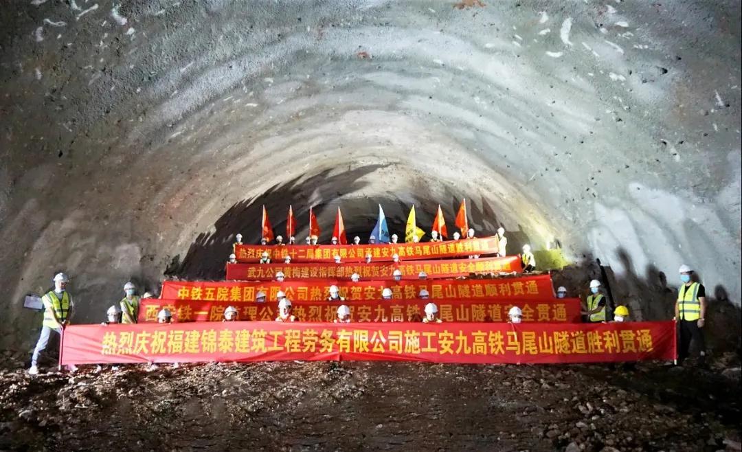 施工生产“热”翻天