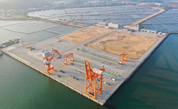 四航局承建的潮州港扩建货运码头工程（复工）通过竣工验收