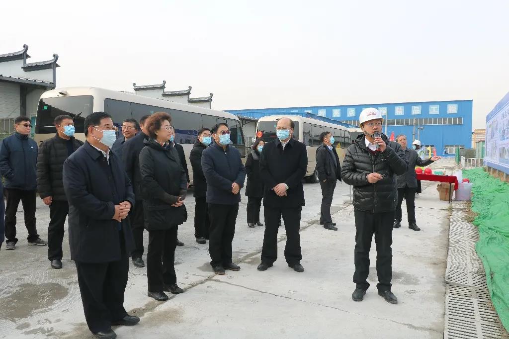 全国人大代表、省人大常委会秘书长曹汝涛一行莅临公司京唐城际铁路7标段现场调研