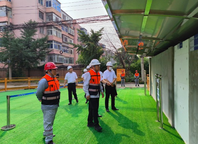李乘建到制品公司鞍山市老旧小区改造项目调研指导工作