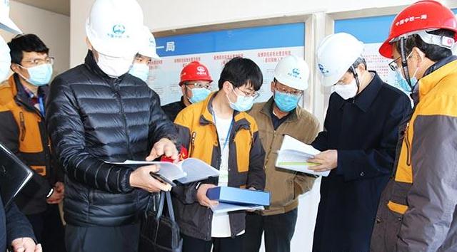 中国中铁副总裁刘宝龙一行到中铁一局二公司北京地铁12号线02标项目检查指导工作