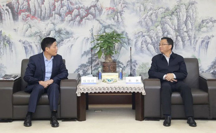省住建厅党组副书记、副厅长张弘一行到山河集团调研