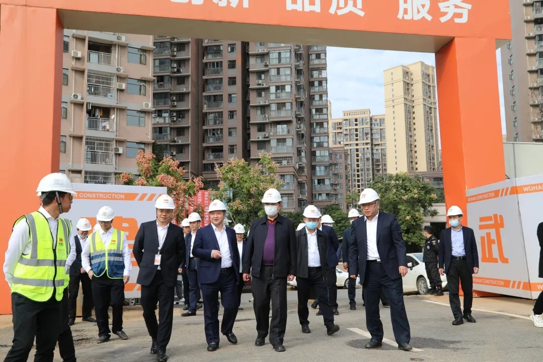 湖北省住建厅党组书记、厅长李昌海一行实地调研武汉建工在建项目