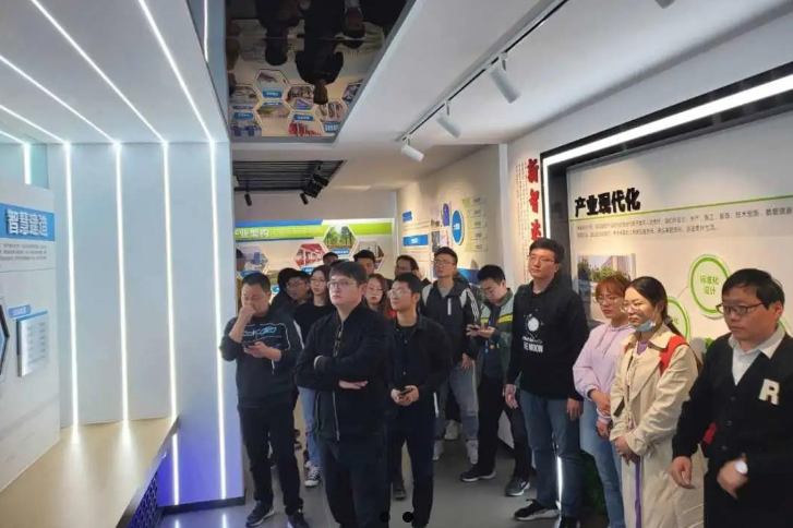 青视角——中亿丰青年学习社到访苏州二建参观交流
