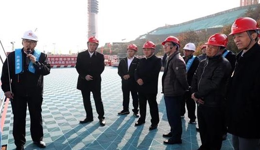 局外部董事李开言一行到甬舟铁路西堠门公铁两用大桥项目经理部调研