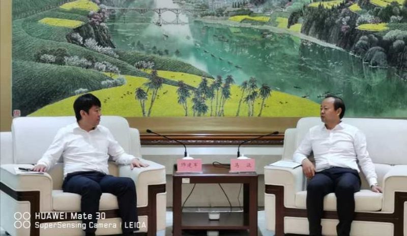 师建军拜会内江市委书记马波