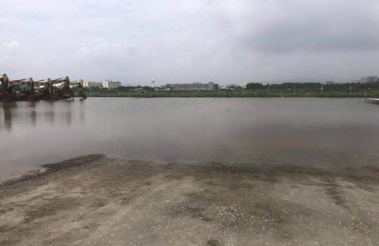 昼夜鏖战忙抢修力挽狂澜助开工项目部聚众志跑赢时间