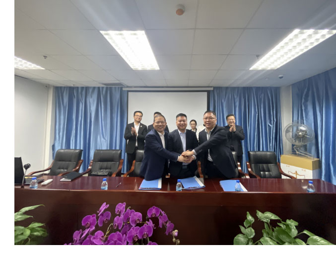 陕建十三建集团与陕西航天长城置业有限公司、中外建华诚工程技术集团有限公司举行EPC合作框架协议签约仪式