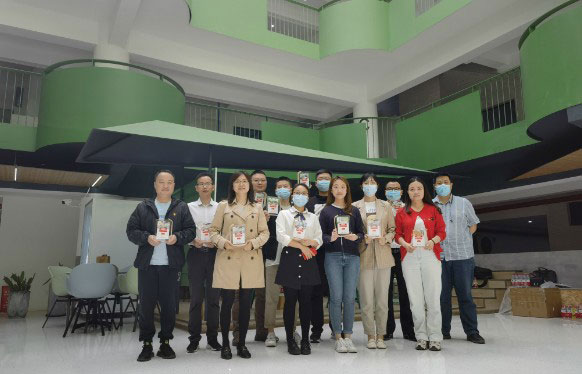 传承红色基因 永续革命薪火——城投资产公司开展五四青年节主题活动喜迎党建100周年