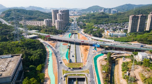 中铁四局东莞公常公路正式建成通车