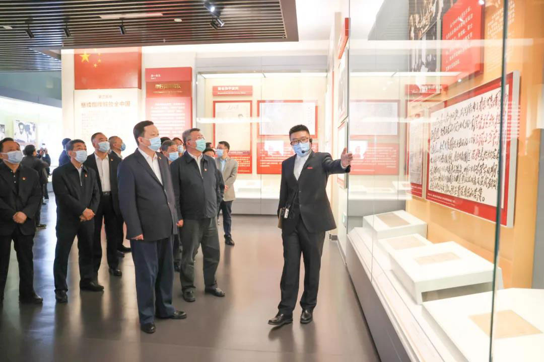 中建集团党组赴北京香山革命纪念馆开展党史学习教育实地研学