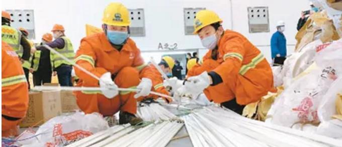 【人民日报海外版】武汉“方舱医院”是如何建成的