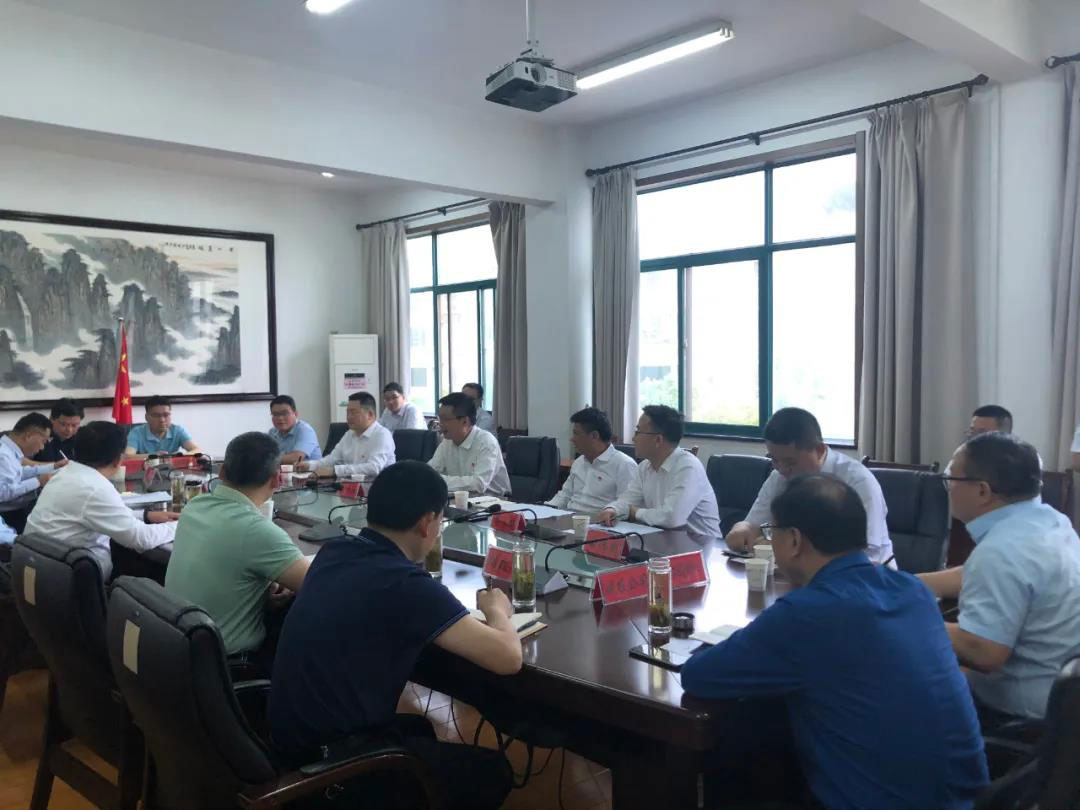 王珂平拜会桐城市市长章周中