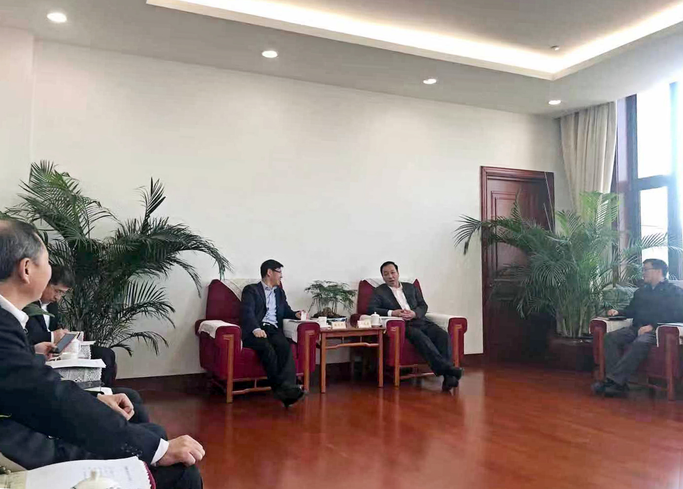 张爱民会见天津滨海新区区长杨茂荣