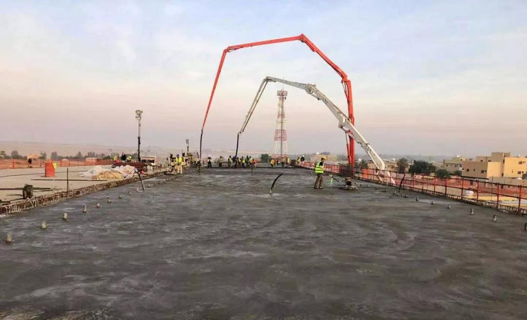 集团公司承建的 沙特利雅得阿哈桥工程主体合龙