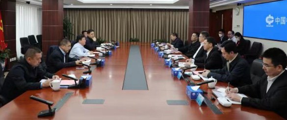 王树东会见哈密市委书记孙涛