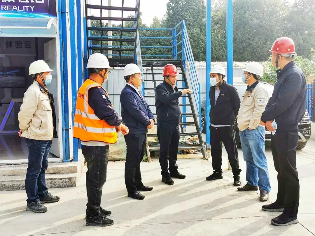 北京市绿色安全样板工地验收小组到北京东站货场项目进行检查验收
