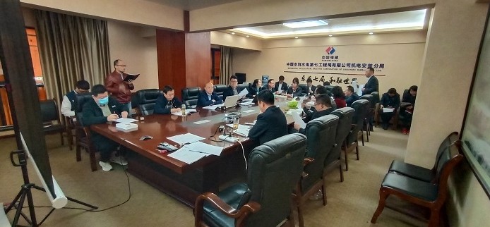 谭玉平在机关第一党支部党员大会上讲党课