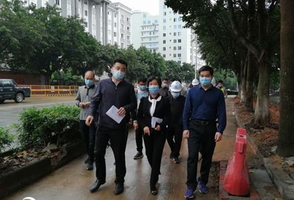梧州市政协副主席李贞梅到梧州市城区社会停车场项目现场调研