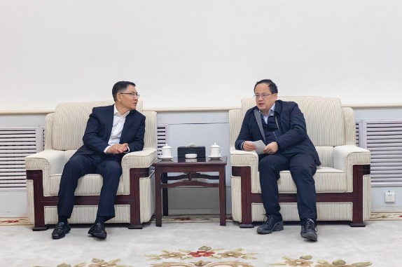 盛峰总经理拜会济南市历城区委副书记、区长续明