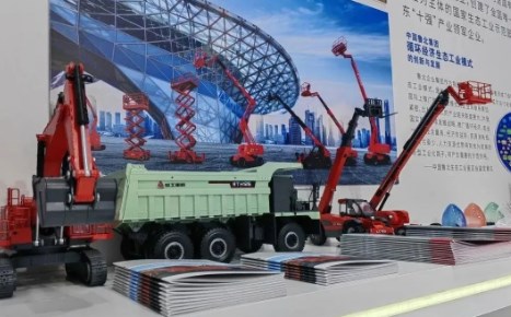 创新引领，见证品牌力量！临工重机亮相2023年“中国品牌日”