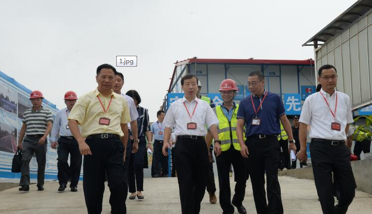东莞市委副书记、市长肖亚非等领导莅临南城中心小学分校（雅园小学）项目部指导工作