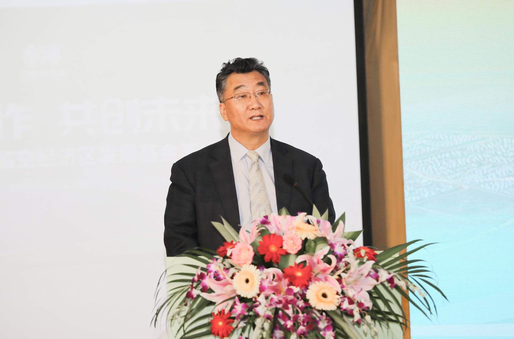 “携手合作 共创未来”万兴集团参与投资北京大兴国际机场临空经济区发展基金