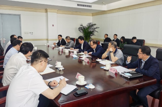 辽宁省政府与北京建工、首发投资集团座谈交流