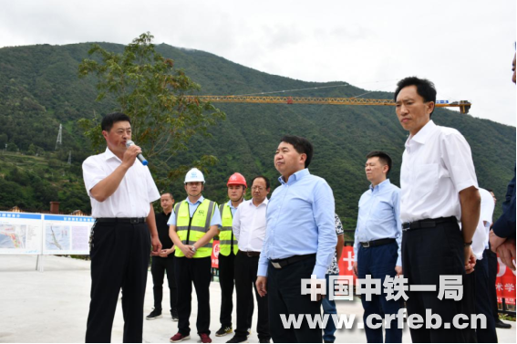 四川省省委常委、常务副省长罗文到中铁一局建安公司甘孜州职业技术学院项目调研