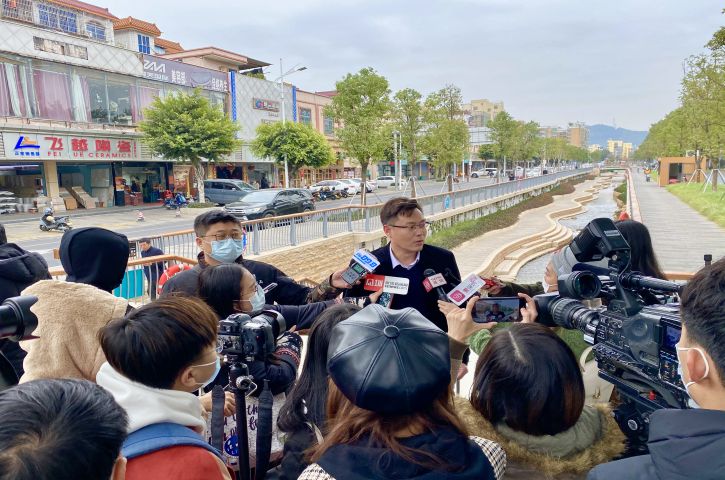 多家媒体报道光明区全面消除黑臭水体治理工程木墩河暗涵复明段治理成效
