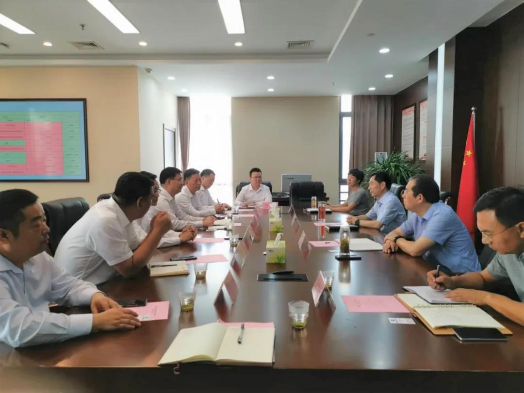 中建七局党委书记、董事长方胜利一行拜访河南省收费还贷高速公路管理中心主任尹如军