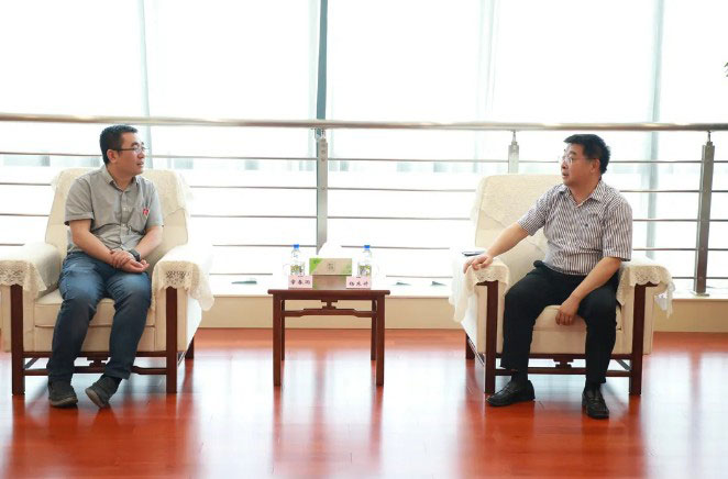 荣耀启程！徐工消防与宏信建发战略合作再登新台阶