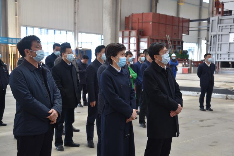 岳阳市产业项目建设流动现场会走进集团五公司湖南中创空天产业化基地建设项目