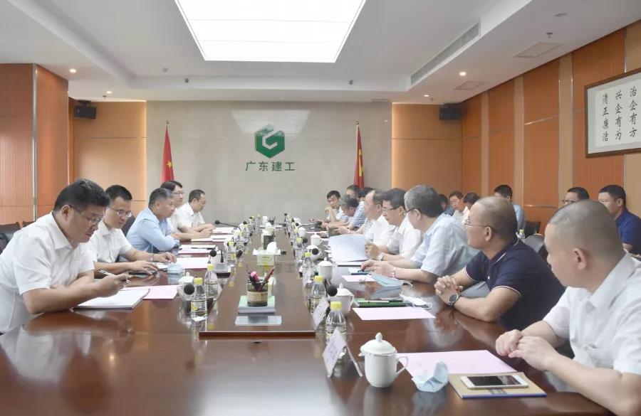 省水利厅党组书记、厅长王立新一行到建工集团调研指导工作