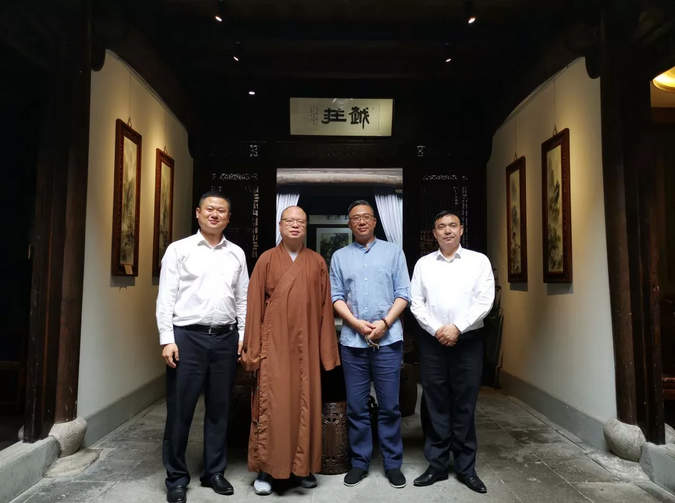 热烈欢迎径山寺住持戒兴师父一行莅临越烽建设