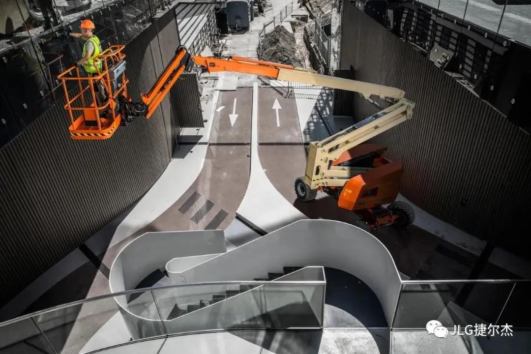 助力城市交通建设，捷尔杰高空作业平台傲立安全前沿