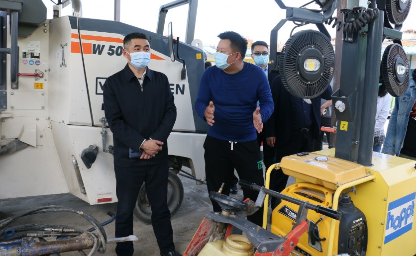 省住建厅、市维修站一行莅临调研汉阳市政城市综合运维智慧化管理