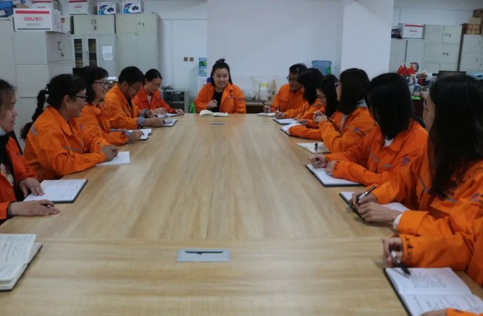 “我们离机关远了，但离基层近了”——公司以“集中—分散”模式焕活财务部